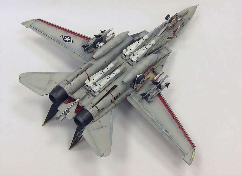 Faller Hasegawa 1:72 Scale F-14A Tomcat High Model Kit - Image 5